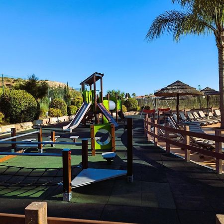 Luxury 3-Bedroom Apartment At High-End Senhora da Luz 외부 사진