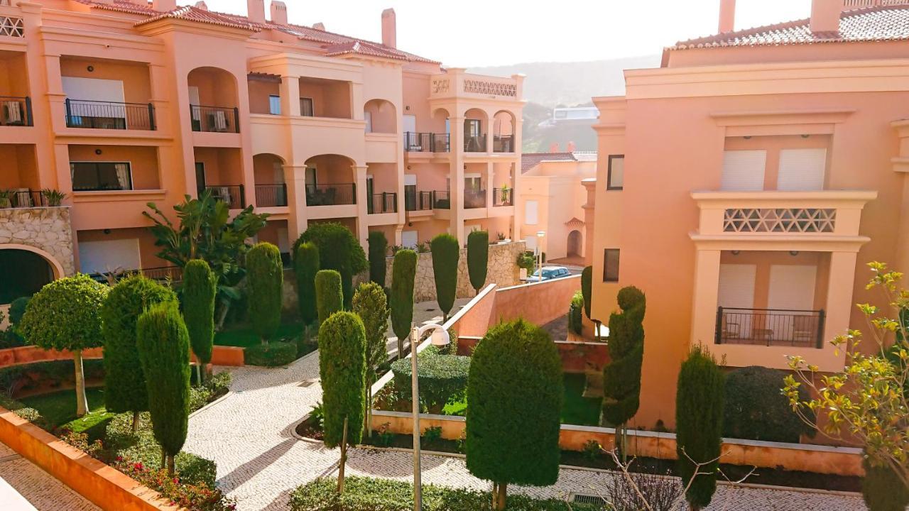 Luxury 3-Bedroom Apartment At High-End Senhora da Luz 외부 사진